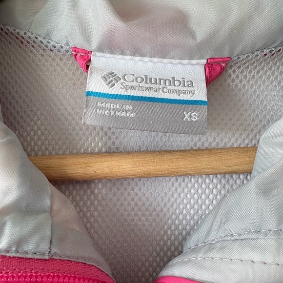 Columbia Pink Water-Resistant Lightweight Rainjacket XS - Picture 3 of 6